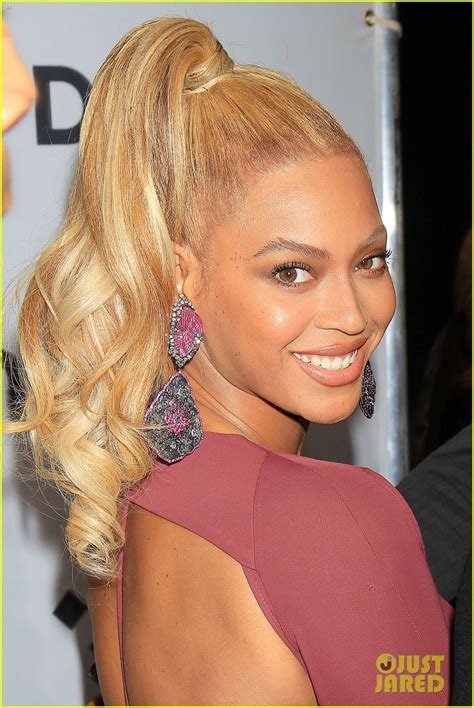 Beyonce Flaunts Cleavage In Sexy Dress At Tidal Concert Photo 3487572