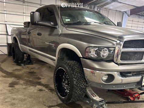 2005 Dodge Ram 2500 With 22x12 40 American Force Razor Sf And 33 12