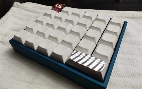 Why Would Anyone Want Blank Keycaps? - The Keeblog