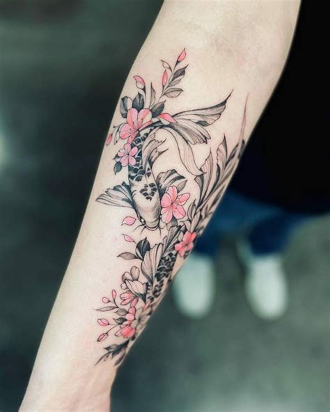 Feminine Floral Arm Tattoo Inspiration