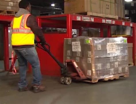 Essential Loading Dock Safety Tips Online Safety Trainer