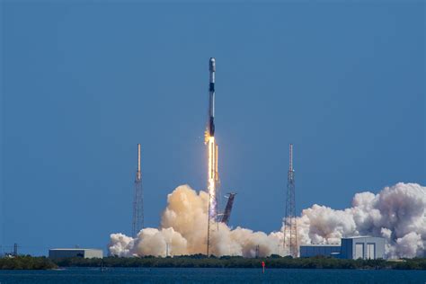 Spacex Falcon Launches 56 Starlink Satellites Returns Rocket At Sea