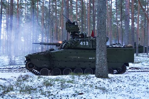 CV90 tir à la mitrailleuse coaxiale Strategic Bureau of Information