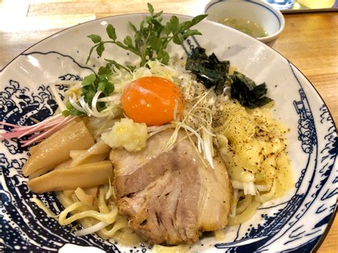 麺魔福島 On Twitter まぜそば 凛々亭 郡山本店 贅沢な極上塩まぜそば🍜990円 盛りが美しい 具材は混ぜ込みやすい切り方🙏