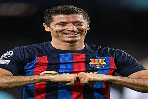 Champions League Robert Lewandowski Nets Hat Trick As Barcelona Beat