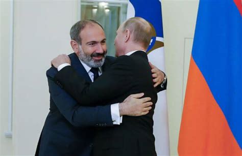 Путин провел телефонные переговоры с Пашиняном