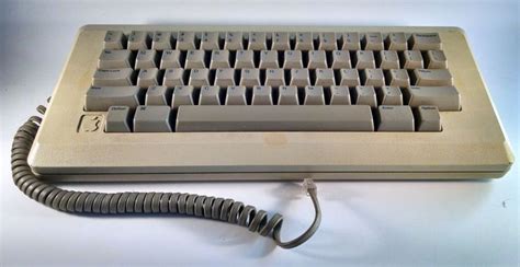 Apple Macintosh M0110 Keyboard With Original Cable Retro Computing