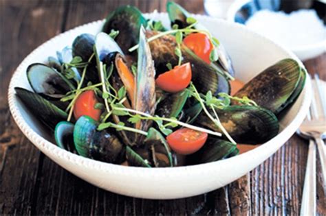 Delicious Mussels In Creamy Tomato And White Wine Sauce