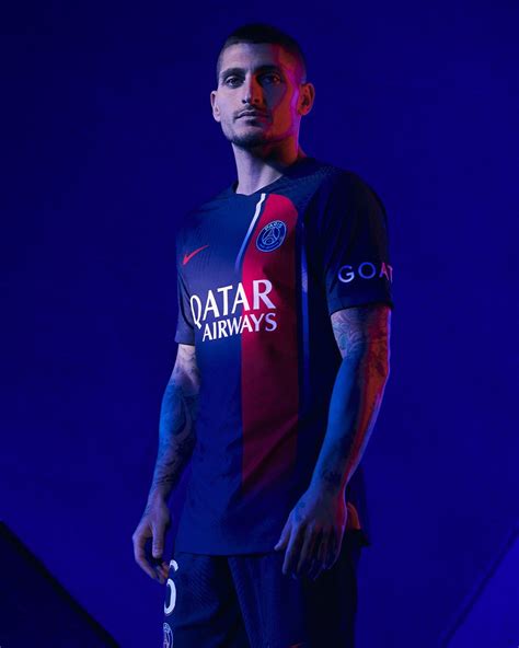 Lionel Messi PSG presentó camiseta para la próxima temporada 2023 23