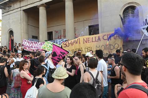 Xm24 Bologna Il Corteo Contro Lo Sgombero