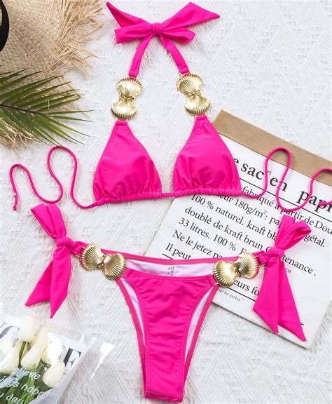 Modelo Isshiki Bikini Con Conchas Nacha Bandage