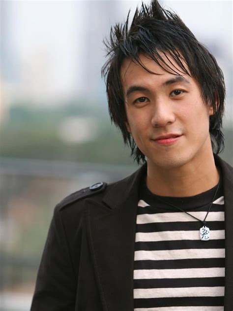 potret lawas daniel mananta  gaul banget pamer foto bareng