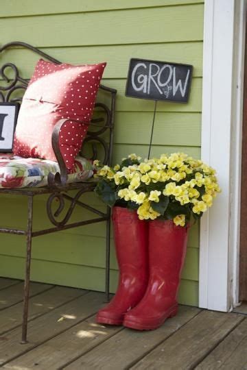 Diy Rain Boot Ideas Use Old Rain Boots In The Garden And Home As