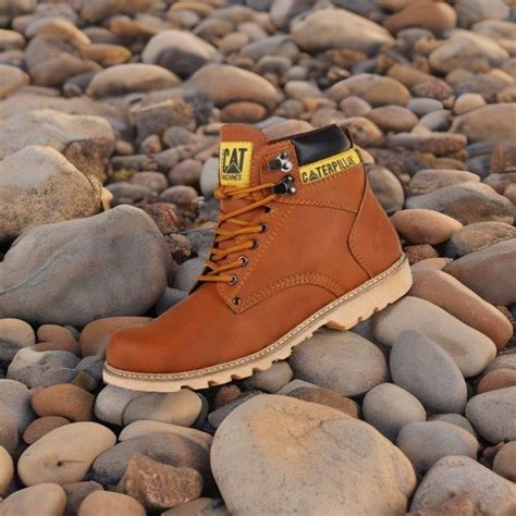 Jual Spesial Sepatu Boots Kerja Pria Safety Ujung Besi Caterpillar