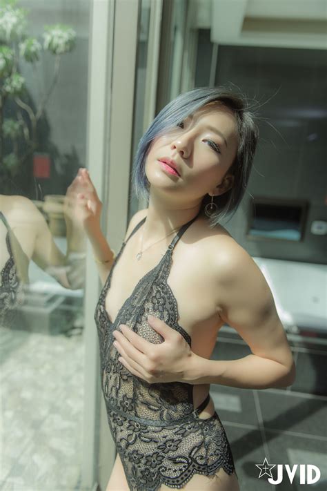 MIO An Overwhelming Sensual Orgasm Porn Pic