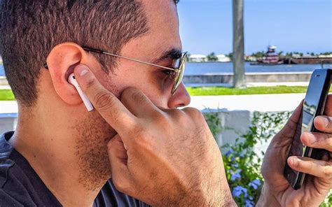 Apple Airpods 2 Vs Beats Powerbeats Pro Which Wireless Earbuds Are