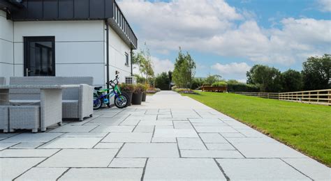 Limestone Paving Slabs | Roadstone