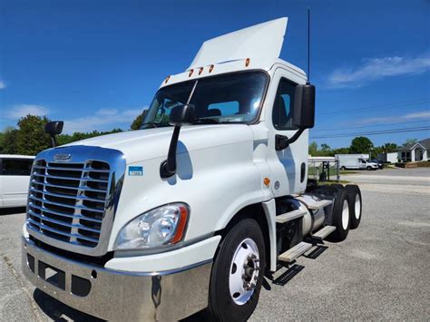 Freightliner Cascadia For Sale Day Cab