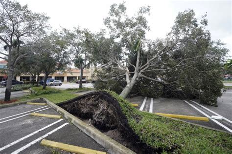 Pictures Of Hurricane Ian Aftermath Show Damage And Flooding In Florida