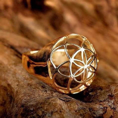 Кольцо «Семя Жизни», золото | Silver earrings outfit, Sacred geometry ...