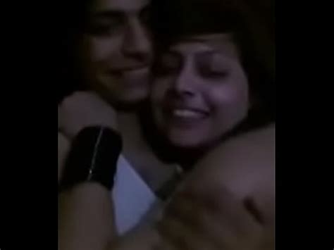 Desi Puta Soni Con Su Novio XVIDEOS