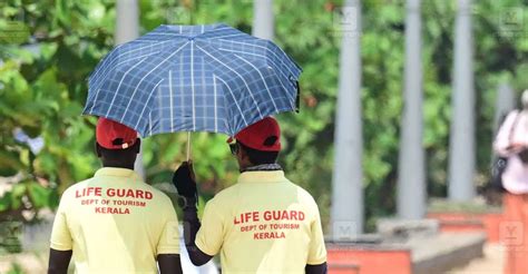 Scorching Heat Continues In Kerala Yellow Alert In 10 Districts Till