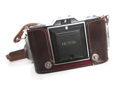 Vintage Zeiss Ikon Ikonta Camera Collectible Folding 52224 Camera Old