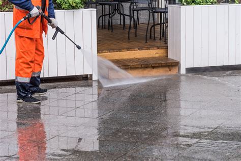 3 Unexpected Benefits Of Commercial Pressure Washing