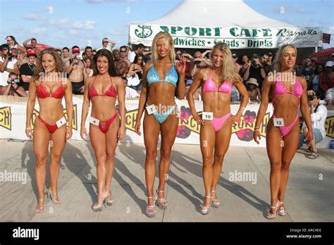 Fitness Bikini Contest Hi Res Stock Photography And Images Alamy