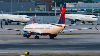 N898DN Boeing 737 932ER Delta Air Lines Jeremy D Dando JetPhotos