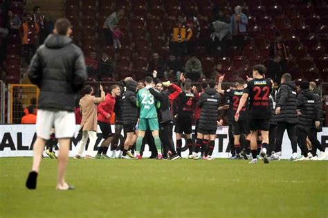 Fatih Karagümrük Galatasaray ı eleyerek yarı finale yükseldi Son Dakika