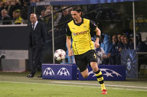 R Ckkehr Zum Bvb Neven Subotic W Rde Mit Leuchtenden Augen Anfangen