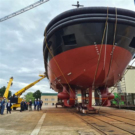 Port Of Antwerp Bruges Cmb Tech Prepare Hydrotug The Behydro