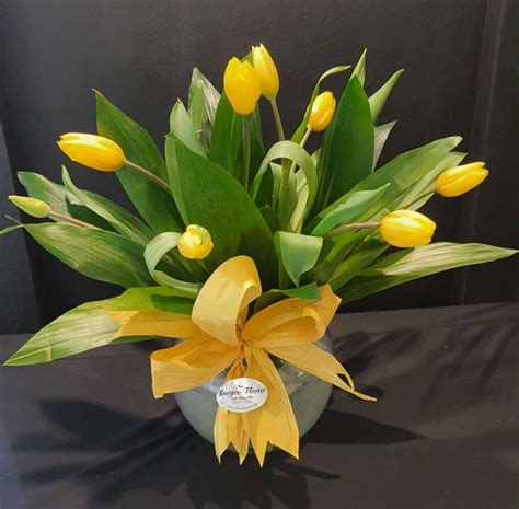 Tulips In A Glass Vase Burgess Florist Durban