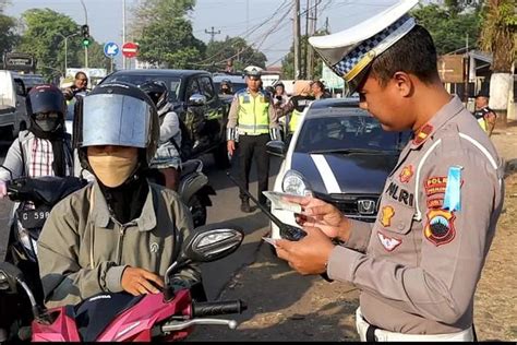 Ribu Kendaraan Tak Bayar Pajak Samsat Pekalongan Catat Tunggakan