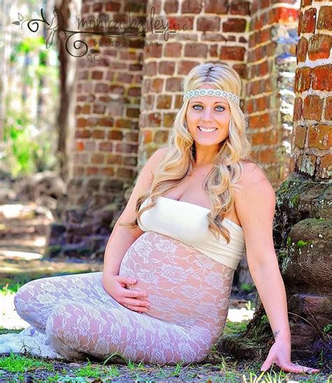 Stunning Maternity Photo Shoot Ideas