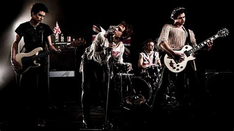 S Rie Dos Sex Pistols Ganha Trailer Nacional E Data De Estreia No Brasil