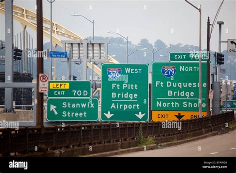 Highway 376 Through Downtown Pittsburgh Pennsylvania Usa Stock Photo