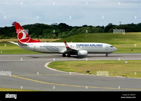 Turkish Airlines Boeing 737 800 Hi Res Stock Photography And Images Alamy