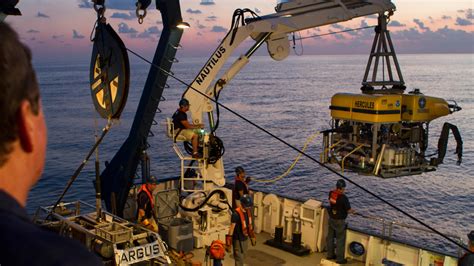 Nasa Is Using Underwater Robots To Explore The Deep Sea Off The