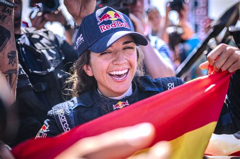 Conheça Cristina Gutiérrez pilota que fez história no Dakar 2024