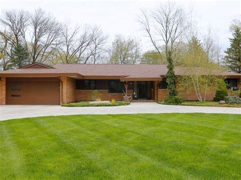 Bayside Real Estate - Bayside WI Homes For Sale | Zillow