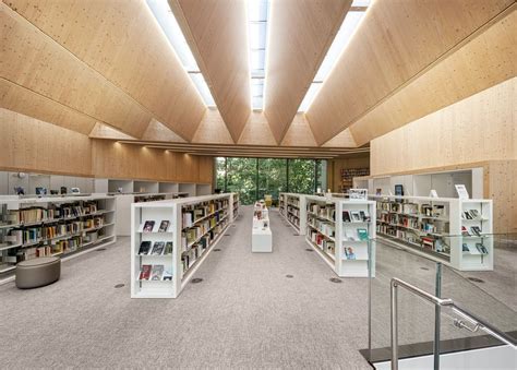 La Mejor Biblioteca Del Mundo Es Sostenible De Madera Y Está En Barcelona