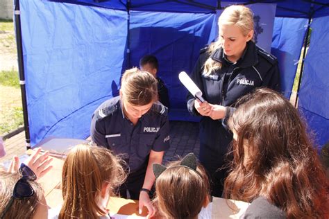 Funkcjonariusze Komendy Miejskiej Policji Uczestniczyli W Pikniku