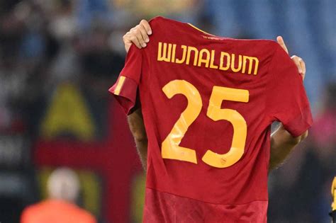 Roma Wijnaldum rompe il silenzio Ecco perché non ho detto nulla