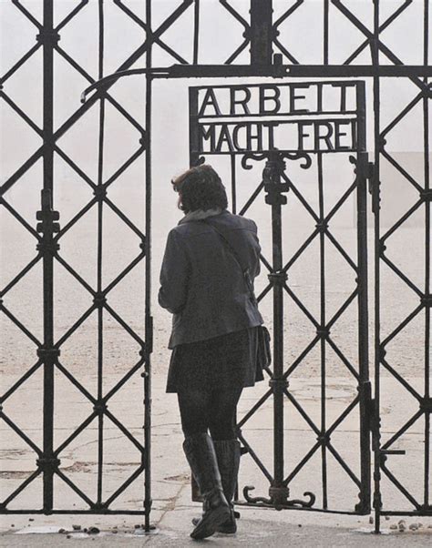 Rubata La Scritta Arbeit Macht Frei Il Fatto Quotidiano