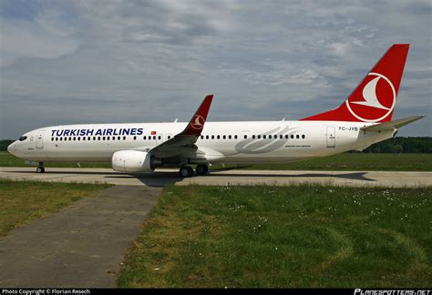 TC JYB Turkish Airlines Boeing 737 9F2ER WL Photo By Florian Resech