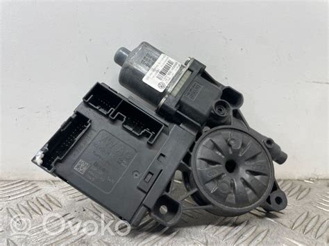 3C0959793C Volkswagen PASSAT B7 Moteur de lève vitre de porte avant 10