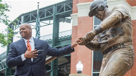 Frank Thomas Auburn Baseball Legend Had Statue Unveiled On Campus