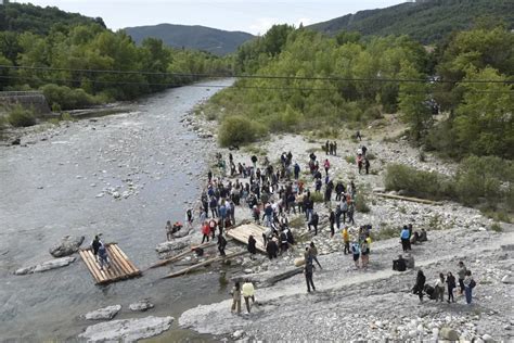 Fotos de la fiesta de las navatas en el río Cinca Imágenes